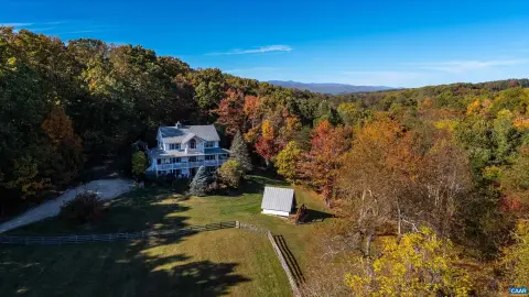Equestrian Estate in Shenandoah Mountains