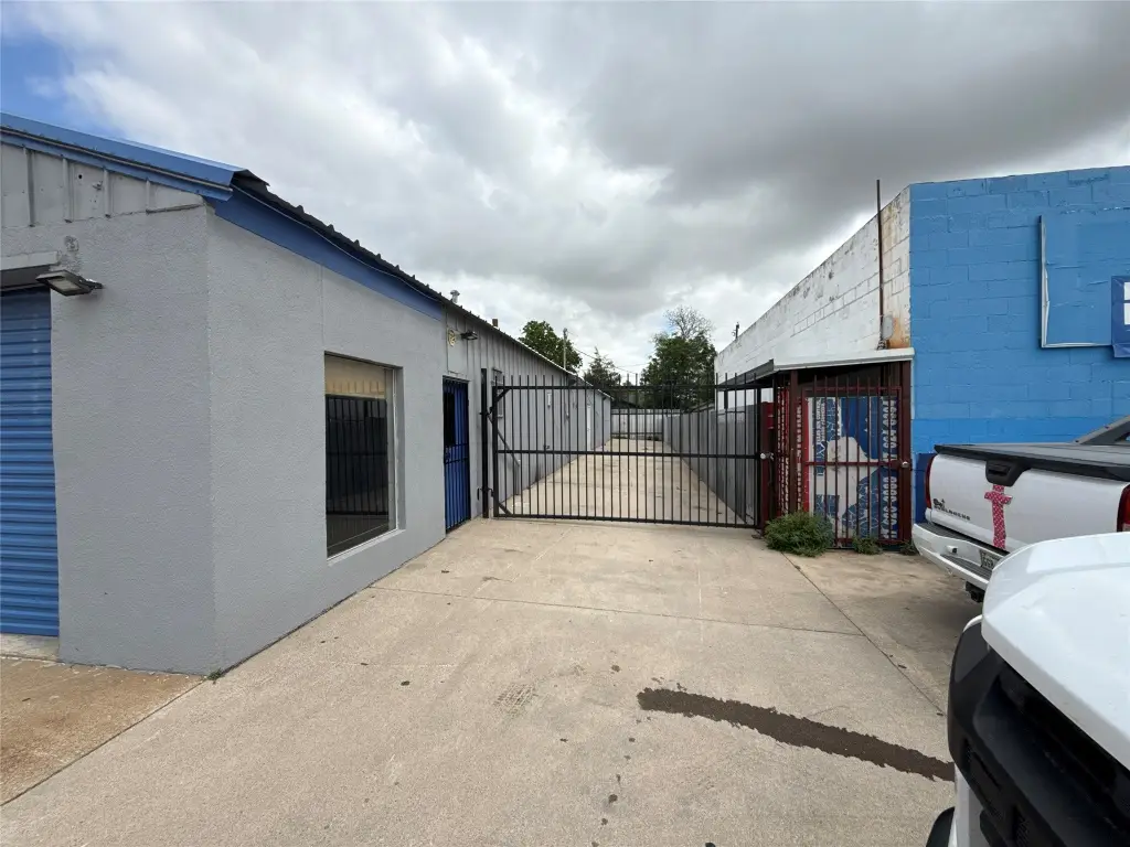 Picture 4