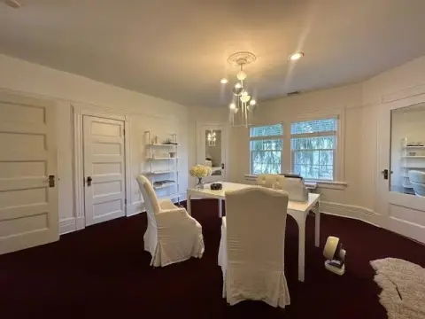 Updated Office Suite in Huntington