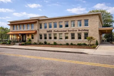 Elevator-Served Office Units