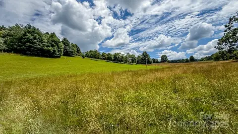 Jefferson, NC Homesite in Gated Community