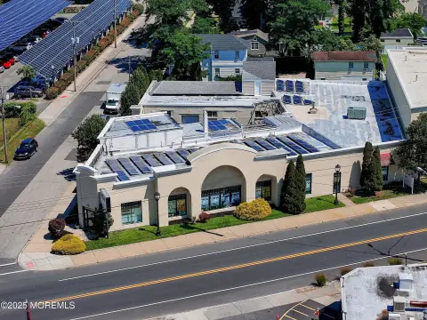 Versatile Commercial Building in Neptune