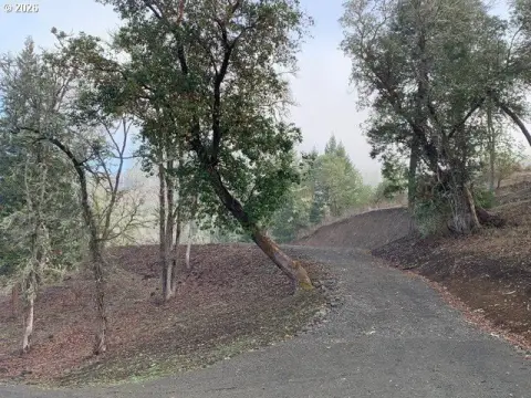 8.46 Acres in Roseburg, OR