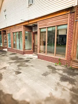 Versatile Mixed-Use Space in Parksville