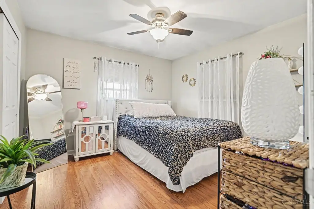Picture 12