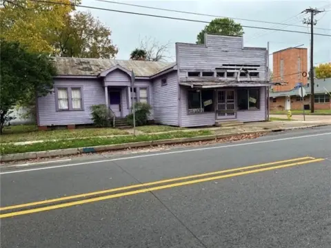 Miss Lillies Antiques Landmark