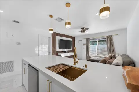 Oakland Park Duplex For Sale