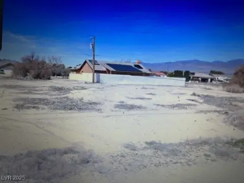 Pahrump Land with Mountain Views