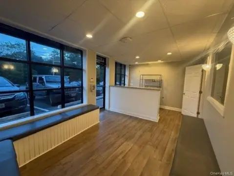 Centerport Mixed-Use Turnkey Opportunity