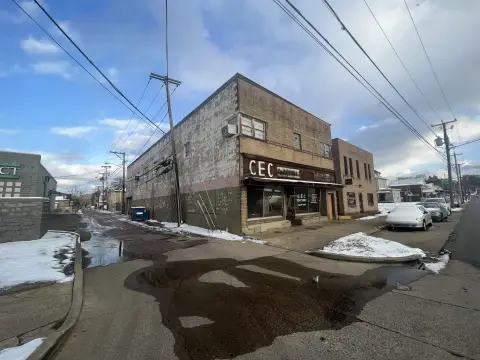 Versatile Mixed-Use Property in Huntington