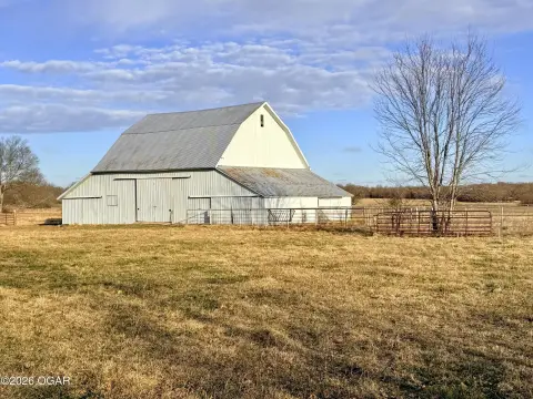 Productive Pasture Farm Near Carthage
