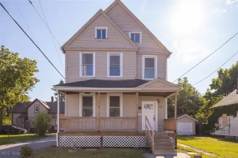 Remodeled Duplex in Cleveland, OH