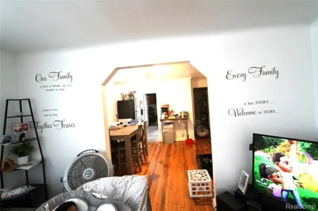 Picture 4