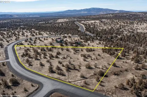 Prineville Land with Views