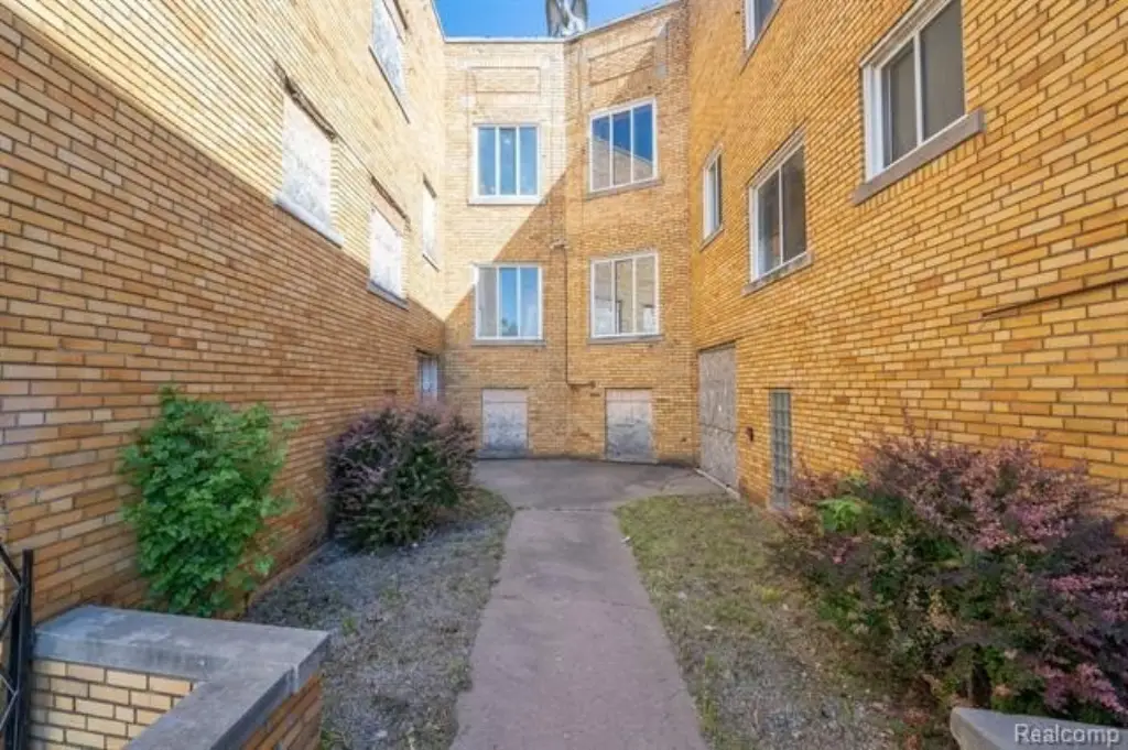 Picture 10