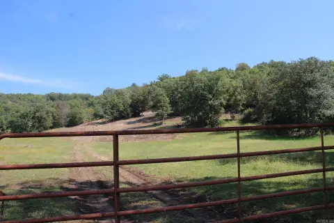 Yellville Acreage: Hunting and Building