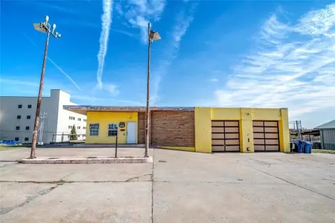 Commercial Property on Historic Route 66
