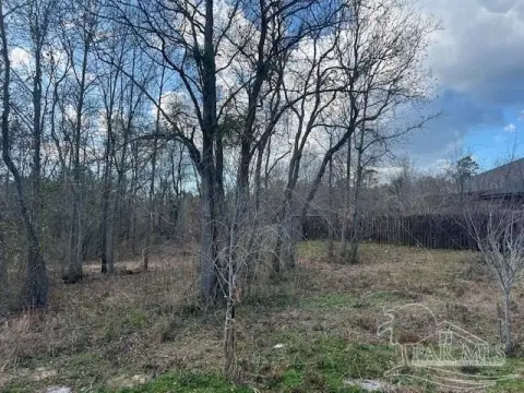 Residential Lot in Cantonment, FL