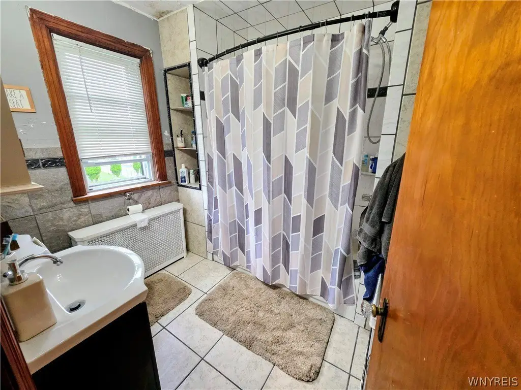 Picture 12
