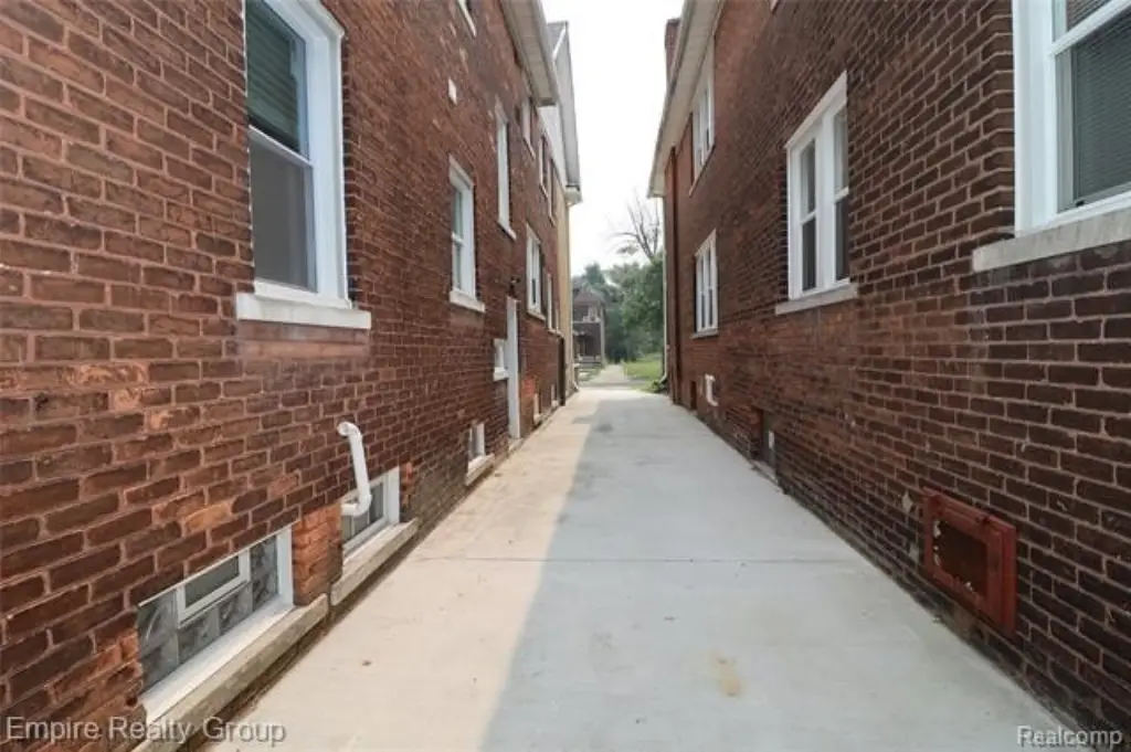 Picture 4