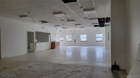 Newburgh Retail/Office Space Available