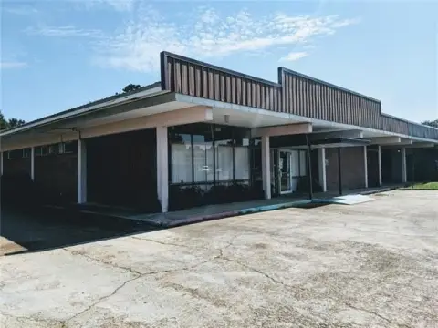 Medical Center With Patient Rooms