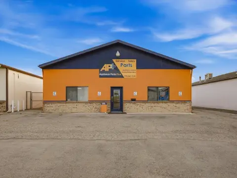 Flex Space with Shop