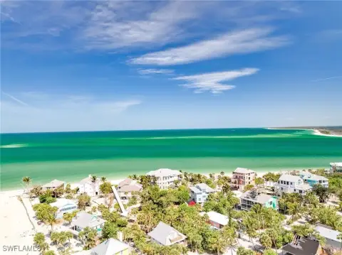 Land with Gulf Views