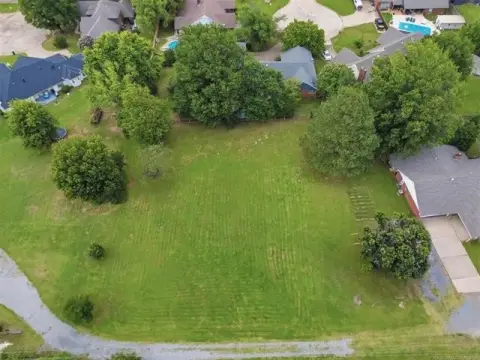 Land in Country Club, Muskogee