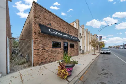 Commercial Building on Pulaski Road