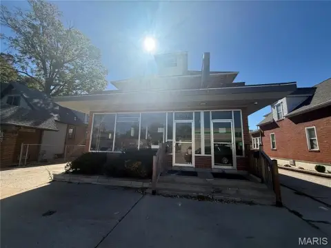 Retail Space in St Charles