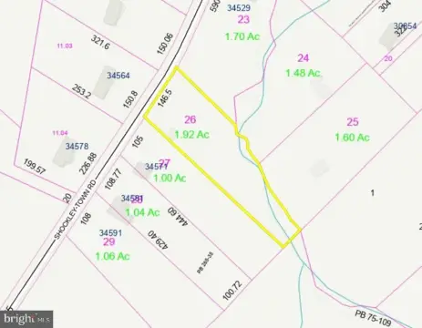 Spacious Wooded Lot Near Beaches