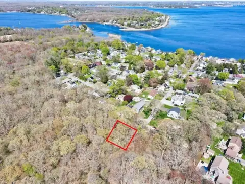 Residential Land in Bristol Narrows