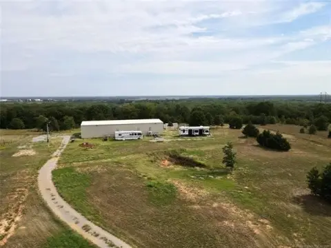 Commercial Flex Land with Insulated Building