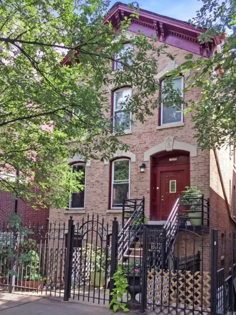 Chicago Six-Unit Cash Flowing Property