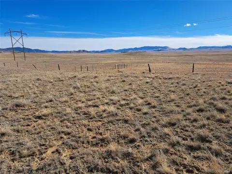 Off-Grid Camping Lot in Hartsel