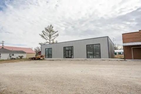 New Warehouse Near Highway 60