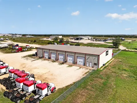 10-Bay Manufacturing Shop