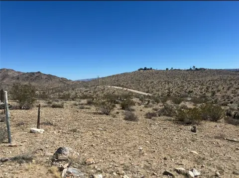 Spacious Land in Yucca Valley