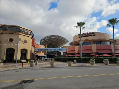 Turnkey Restaurant in Sweetwater, FL