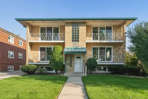 5-Unit Brick Apartment Building