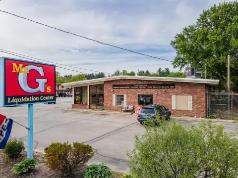 Retail Building with Loading Dock