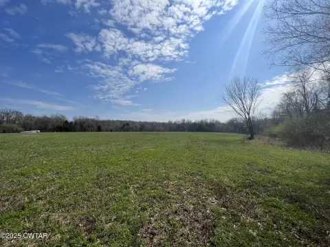 Unrestricted Land in Medina, TN