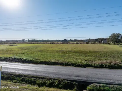 Unrestricted Lot in Youngsville, LA
