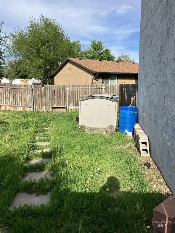 Picture 4