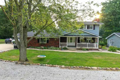 Equestrian Property with Eight-Stall Barn