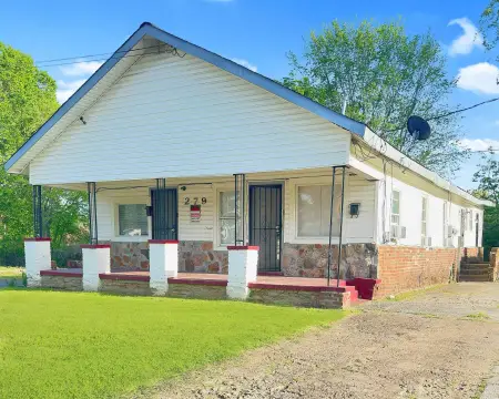 Memphis Triplex with Extra Lots