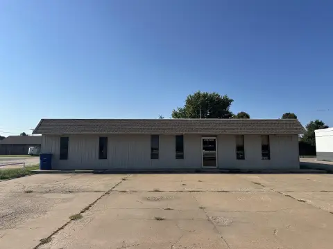 Hennessey Office Space For Sale