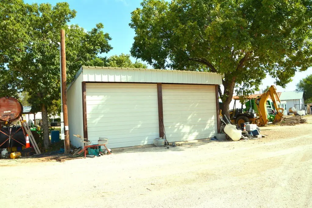 Picture 4