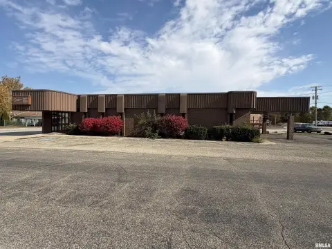 Toluca Commercial Space For Rent